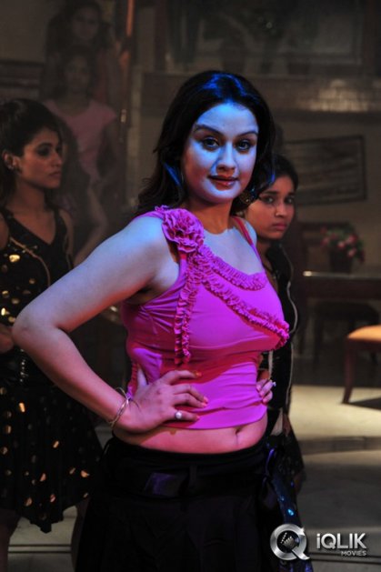 Amma Nanna Oorelithe